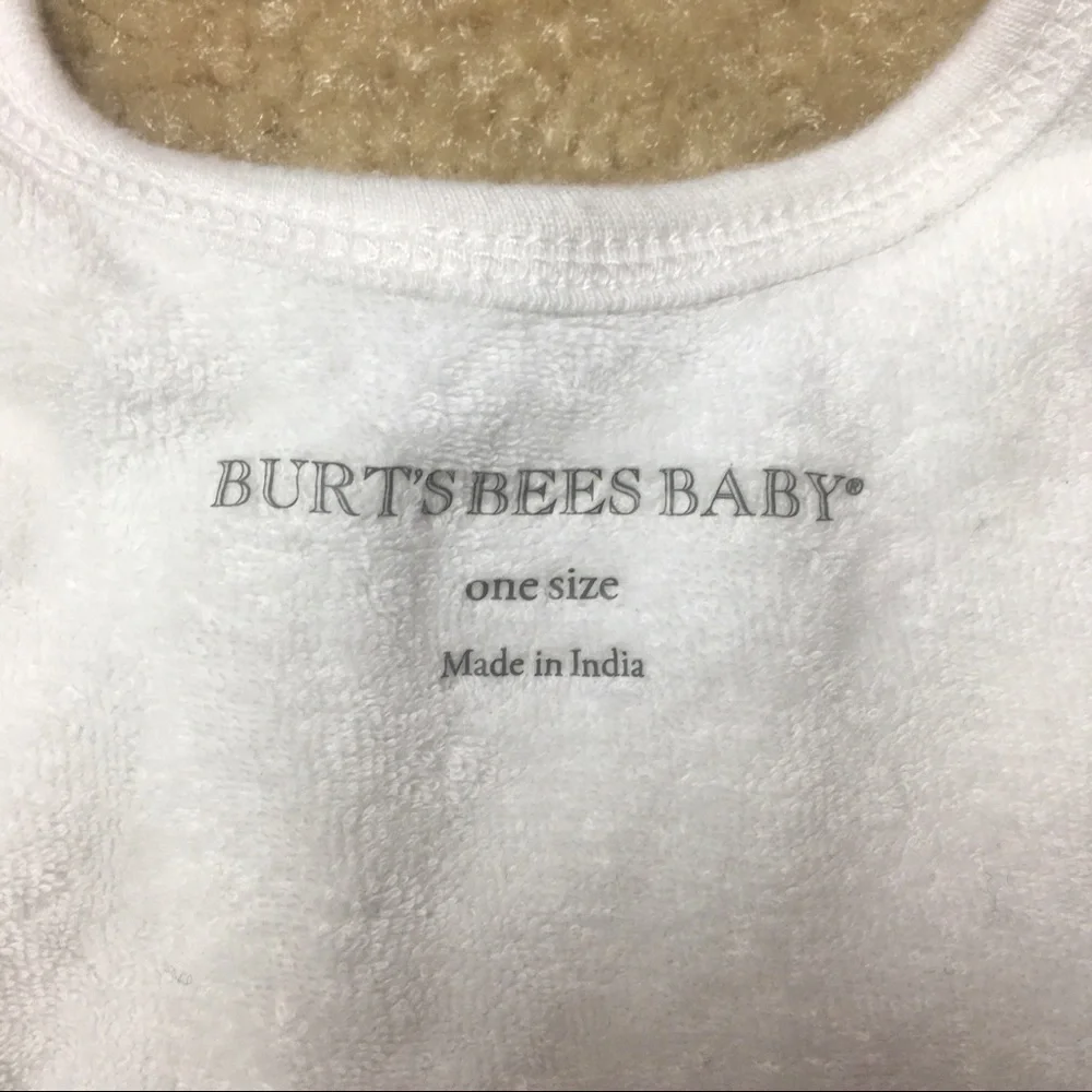 Burt’s Bees Baby Blue Bib NWOT